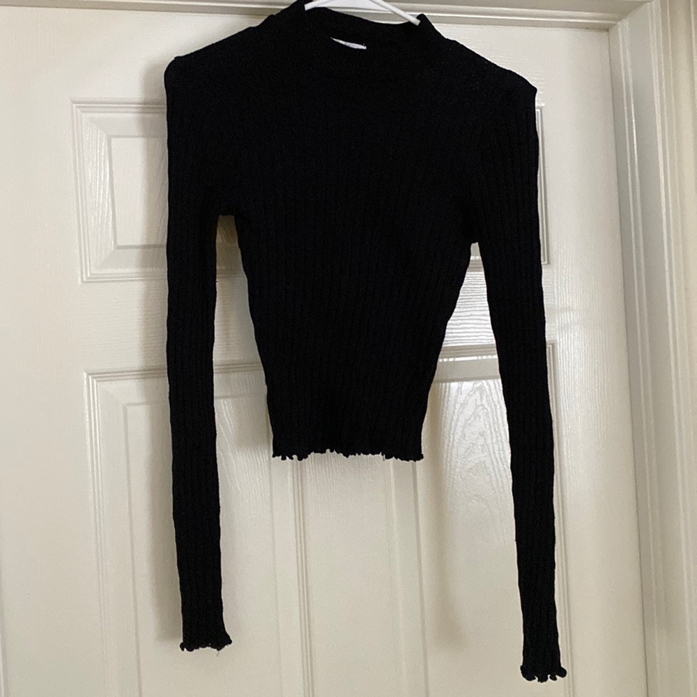 Brand: Ivy + Main . SMALL . fitted black long sleeve shirt “turtle”neck